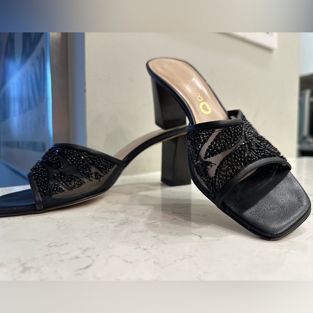 These Italian made Martini Osvaldo shoes are a unique find perfect for any event